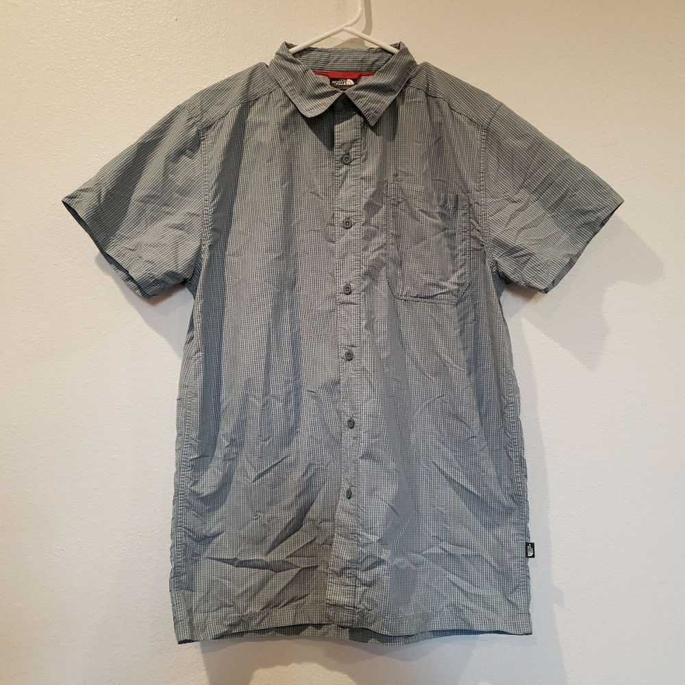 North Face Mens Lightweight Nylon Button Down M